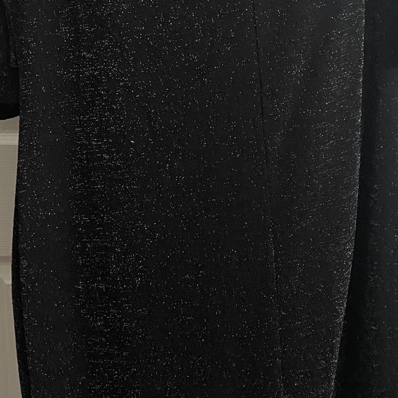 Black Short Sleeve Dress - Picture 4 of 4